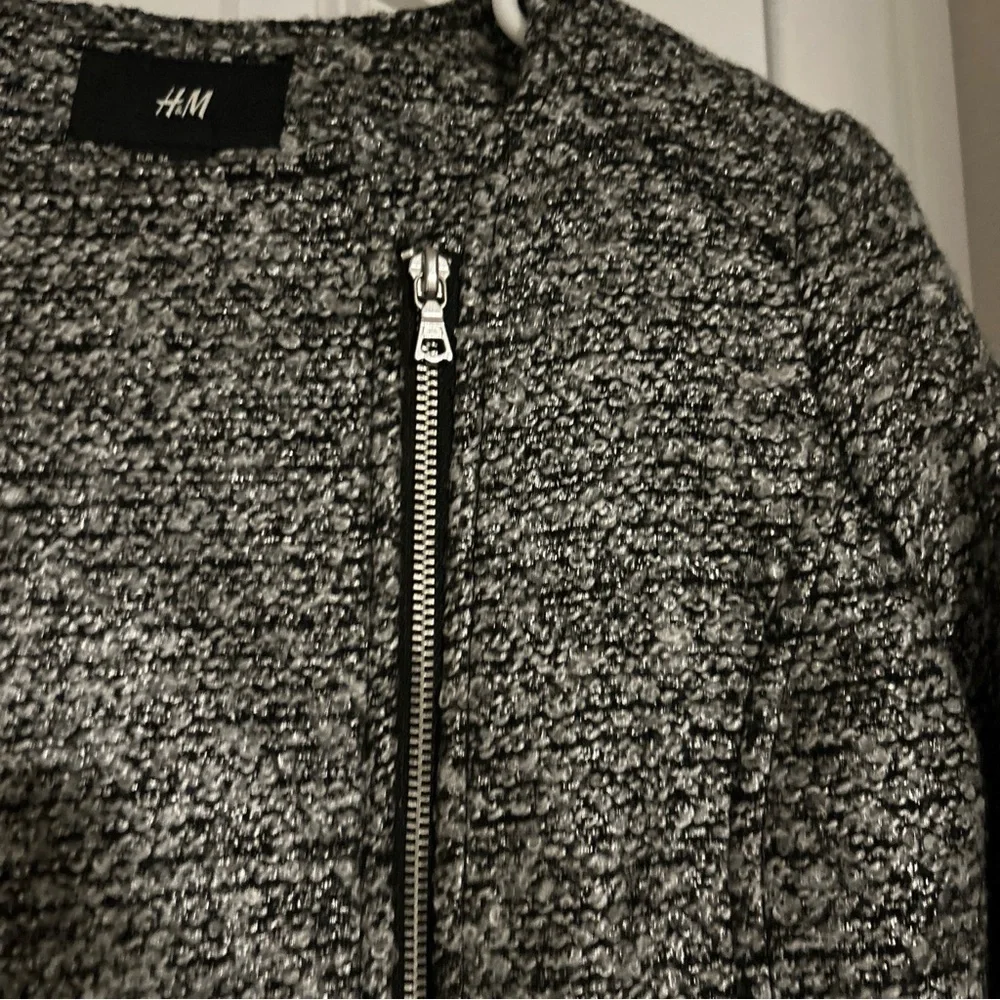H&M Blazer Heathered Tweed Gray Moto Jacket Size 4